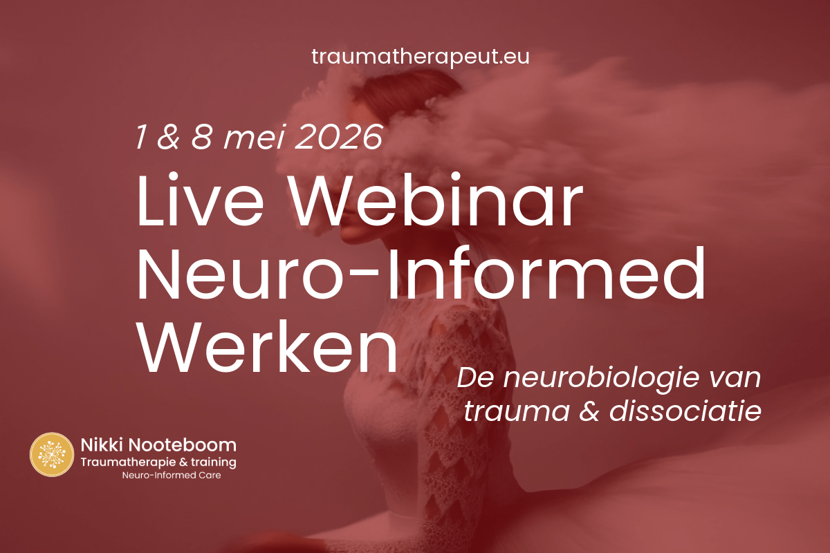 Plaatje van vrouw met hoofd in de wolken als metafoor voor dissociatie. Tekst: Live Webinar Neuro-Informed Werken